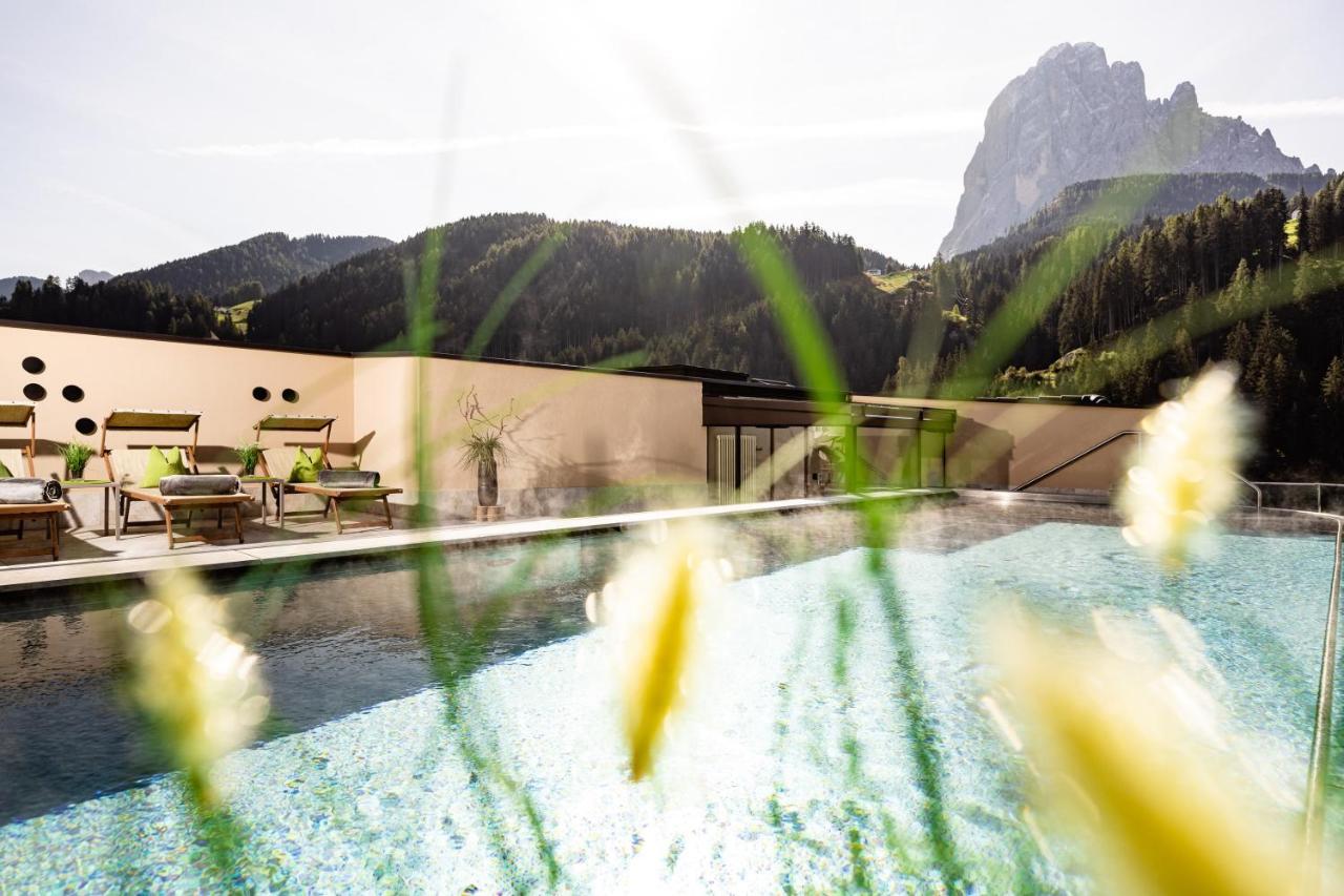 Hotel Touring Dolomites Santa Cristina Val Gardena المظهر الخارجي الصورة