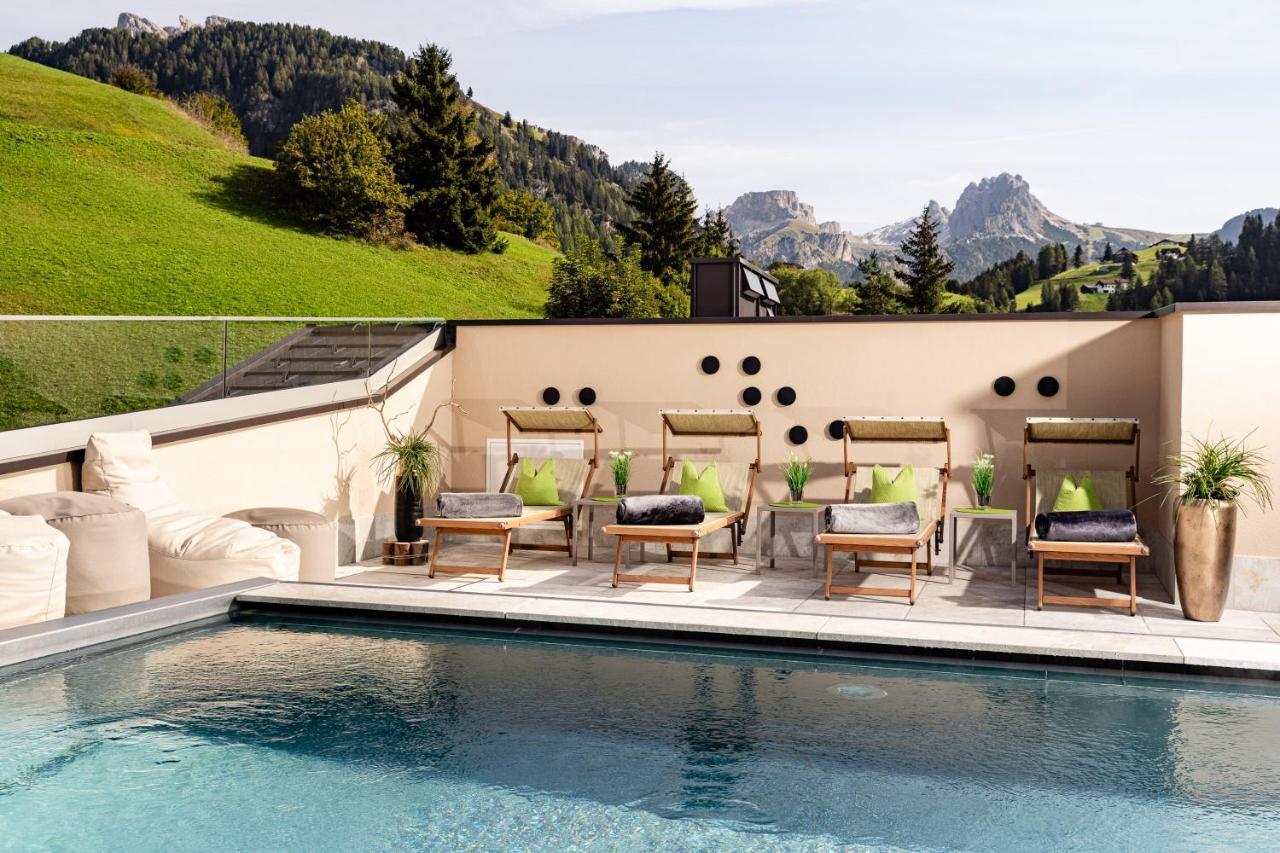 Hotel Touring Dolomites Santa Cristina Val Gardena المظهر الخارجي الصورة