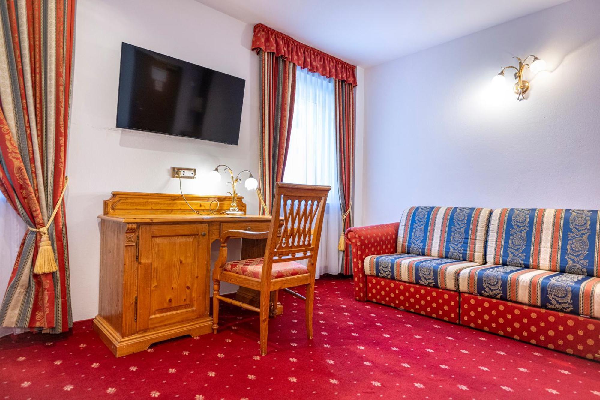 Hotel Touring Dolomites Santa Cristina Val Gardena المظهر الخارجي الصورة