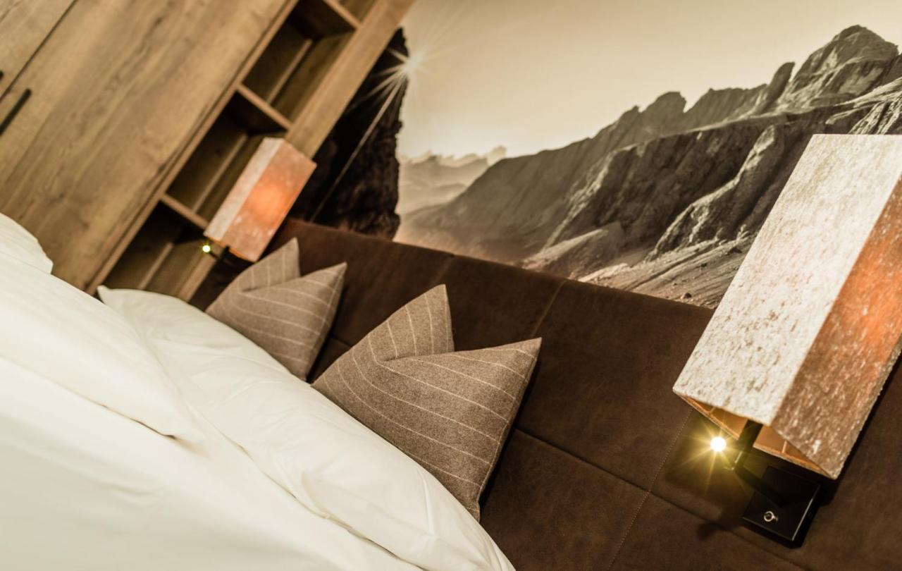 Hotel Touring Dolomites Santa Cristina Val Gardena المظهر الخارجي الصورة
