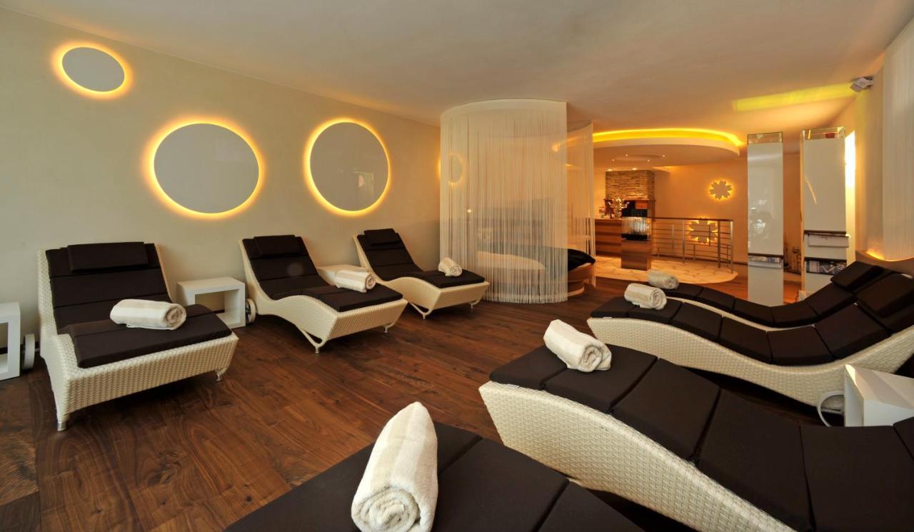 Hotel Touring Dolomites Santa Cristina Val Gardena المظهر الخارجي الصورة